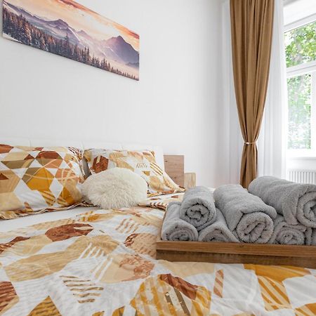 Stilvolle 2 Zimmer Apartment Im Wiener Altbaustil Nahe Donaukanal エクステリア 写真