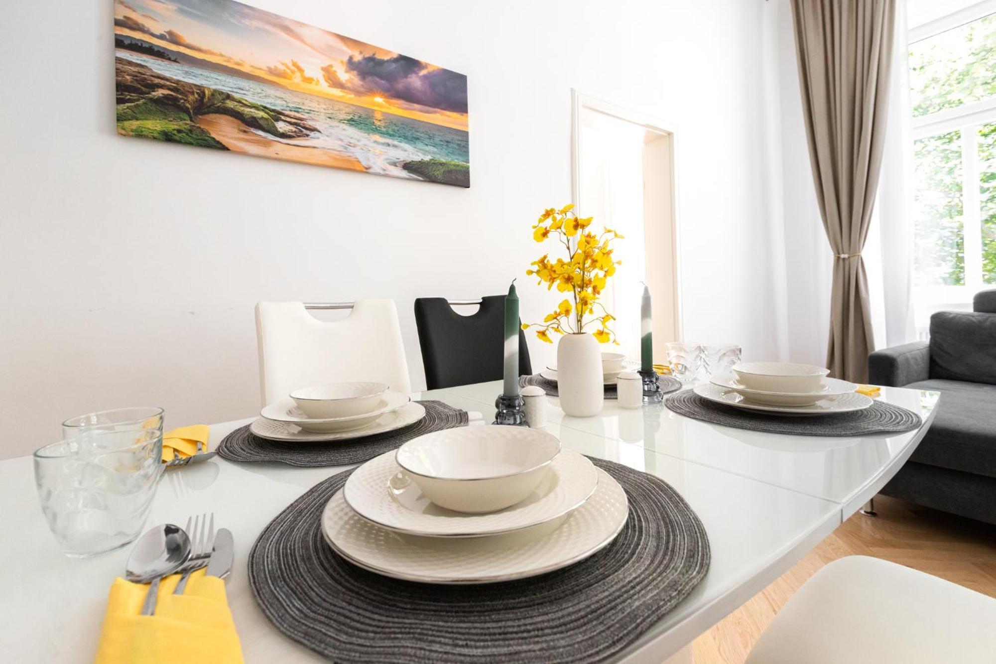 Stilvolle 2 Zimmer Apartment Im Wiener Altbaustil Nahe Donaukanal エクステリア 写真